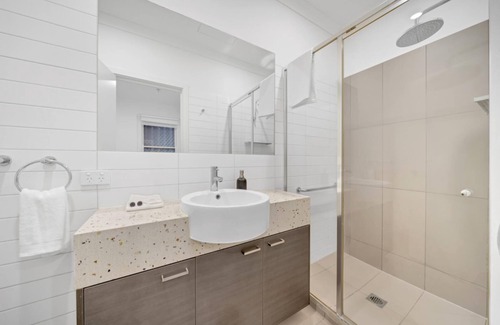 Richmond North Apartment | Hidden Gem on CBD’s Edge