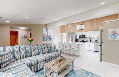 Atlantic Beach House | Hidden in the Oaks