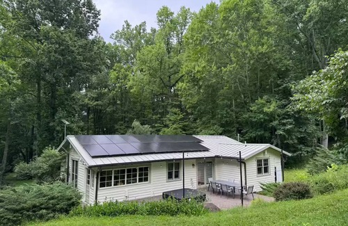 Franklin House | Hidden Meadow Mountain Cottage w/Farm Animals