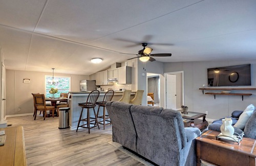 Wiley House | Hidden, Modern Cozy Cottage, Fire Pit, & Grill