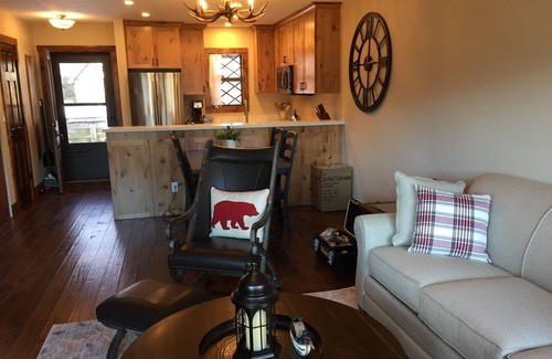 Burnsville Cabin | Hidden Mountain Gem with Fantastic Views!
