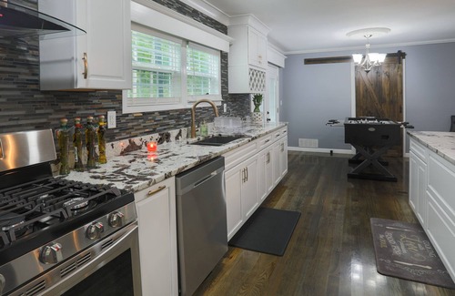 Weaverville House | Hidden Mountain Retreat