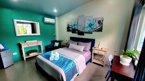 San Juan House | Hidden Palms Inn Deluxe Room