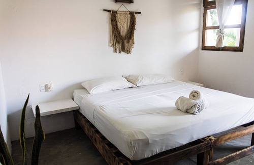 Santa Maria Hotel | Hidden Port Vhouse