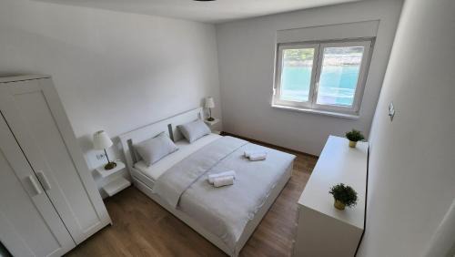 Sumartin Apartment | Hidden Sunset
