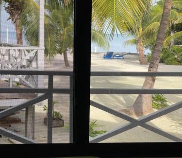 Caye Caulker House | Hidden Treasure Vacation Home Moodyblue Cottage