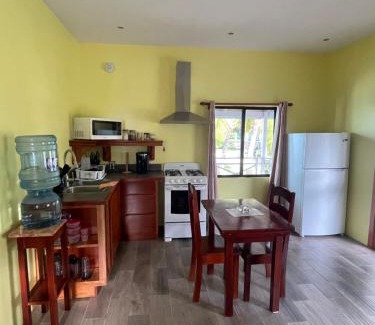 Caye Caulker House | Hidden Treasure Vacation Home Moodyblue Cottage