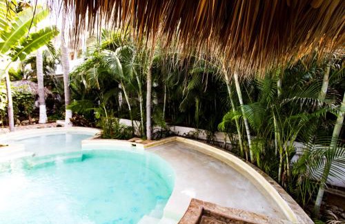 Santa Maria Hotel | HiddenPort VHouse