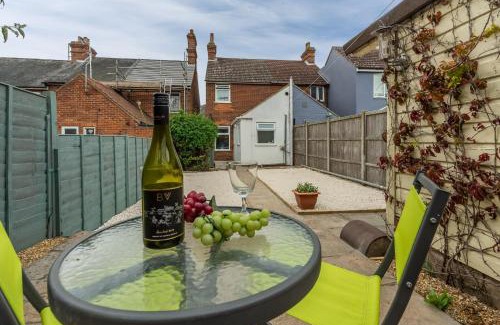 Leiston House | Hideaway Cottage
