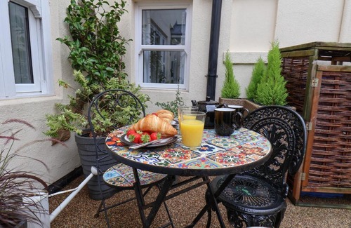Whitby House | Hideaway Cottage