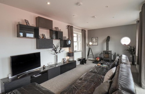Whitby House | Hideaway Cottage