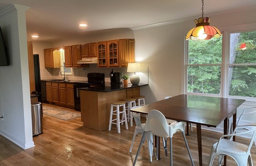 Murrayville House | Hideaway Cove- Private Boat Dock, Waterfront, Game Room, Family-Friendly, Quiet