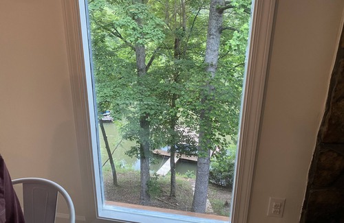Murrayville House | Hideaway Cove- Private Boat Dock, Waterfront, Game Room, Family-Friendly, Quiet
