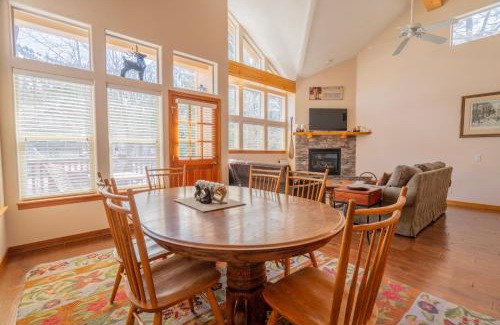 June Lake Apartment | Hideaway Down Canyon #101