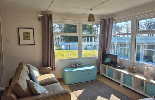 Haverfordwest Ski Chalet | Hideaway