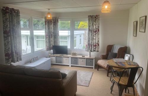 Haverfordwest Ski Chalet | Hideaway