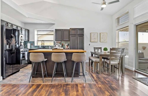Highland Hills House | Hideaway Getaway - Newly Remodeled 3BR Vegas Home
