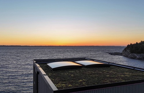 Herdla Cabin | Hideaway Herdla 2 – unique and luxurious cabin 15 m above the sea