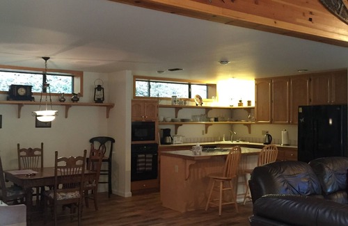 Mount Shasta House | Hideaway House on Wyehka Way