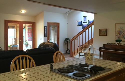 Mount Shasta House | Hideaway House on Wyehka Way