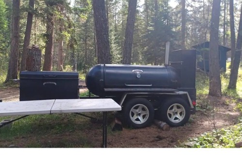 Olney RV Rental | Hideaway Hut 2/ 1 Queen and 1 Bunkbed