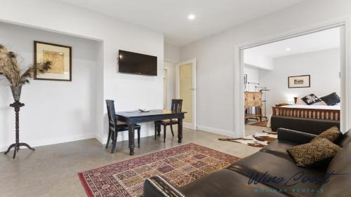 Whites Valley House | Hideaway Nook by Wine Coast Holiday Rentals