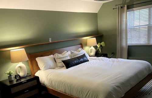 Harriman House | Hideaway on Clinch River ~ entire downstairs!