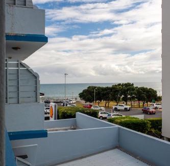 Cape Town Apartment | Hideaway Studio at Bay Point
