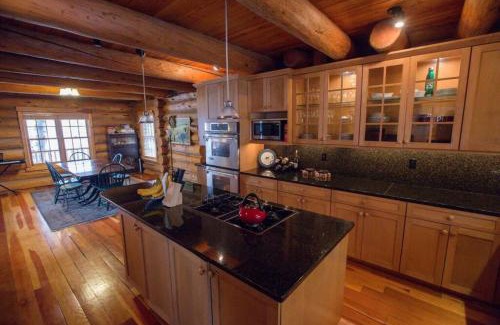 Big Sky House | Hideout Nature Lodge at Big Sky Resort