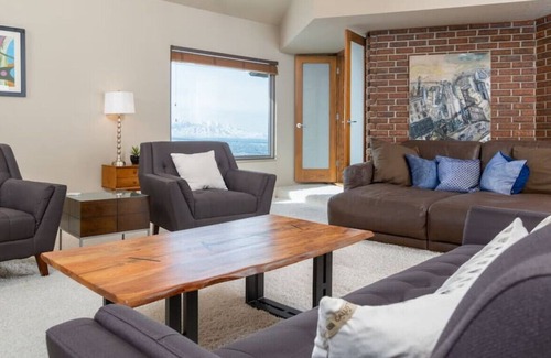 Olympus Cove House | High Alpine Luxury Home with Panoramic View