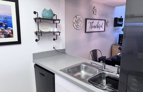 Cortez Condo | high and dry, no hurricane damage.