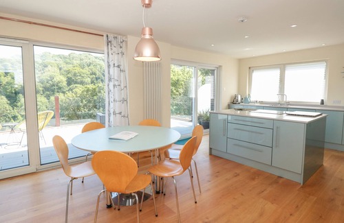 Dartmouth Cottage | High Banks