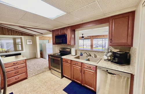 Welaka House | 🔥High Demand🔥WATERFRONT OASIS home w/Large, Private dock-Beautiful river views