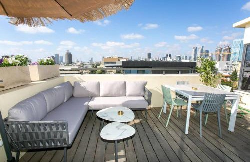 Tel Aviv City Center Apartment | High End 3BD TLV Rooftop Duplex