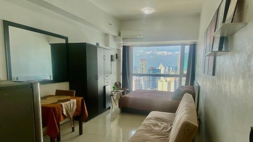 Legazpi Village Apartment | High End Penthouse Makati CBD