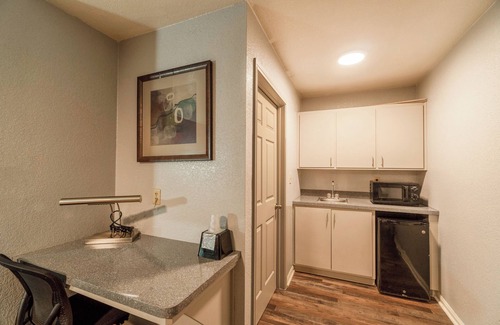Killeen Hotel | High Five Inn By OYO Killeen