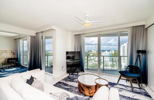 Central Beach Apartment | High Floor Luxury 2BR 2BA, Sleeps 6, Resort Access - Horizon by HomeStakes Stays