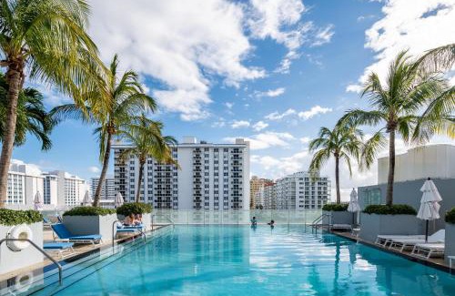 Central Beach Apartment | High Floor Luxury 2BR 2BA, Sleeps 6, Resort Access - Horizon by HomeStakes Stays