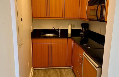 Brickell Apartment | High floor modern studio on Brickel at Four Season luxury condo hotel