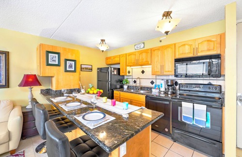 Waikiki Apartment | High Floor Mountain View with King or Queen Bed and Parking