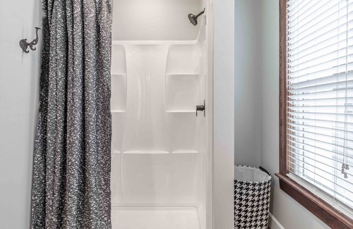 Hohenwald Bed & Breakfast | High Forest Guesthouse B&B - Historic Downtown Hohenwald