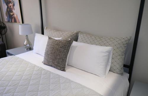Constantia House | High Hedges Guest Suites Constantia