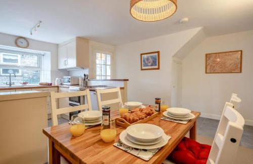 Hawes House | High House