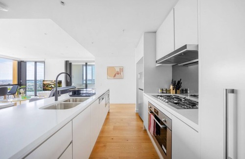 Rhodes Apartment | High level deluxe 3 bedroom APT