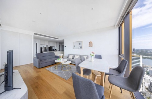 Rhodes Apartment | High level deluxe 3 bedroom APT