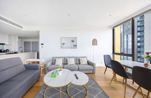 Rhodes Apartment | High level deluxe 3 bedroom APT