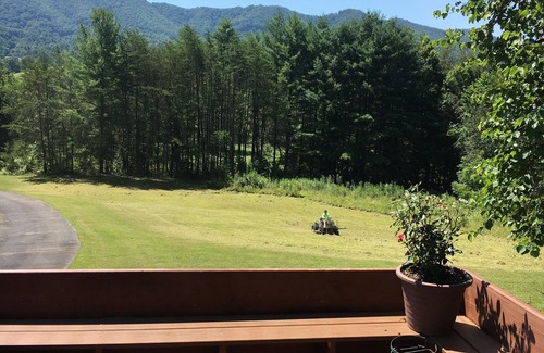 Jonesborough House | High Places with Miles of Mountain Views
