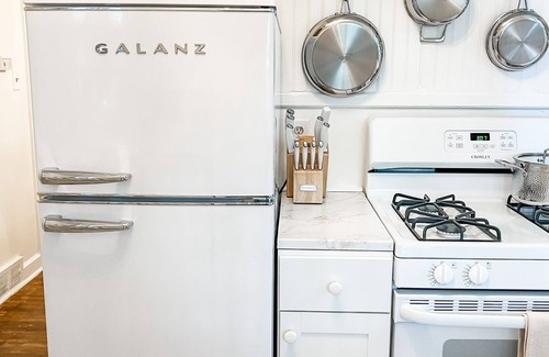 University District House | High Point House - amazing location -Sleeps 12!