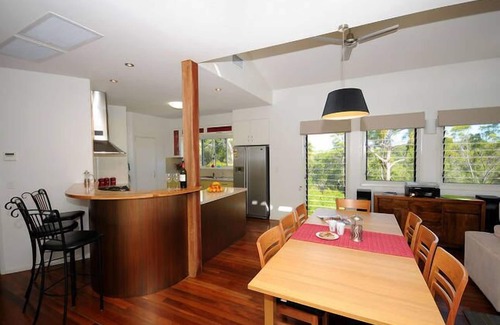 Kingfisher Bay House | High Point House Fraser Island