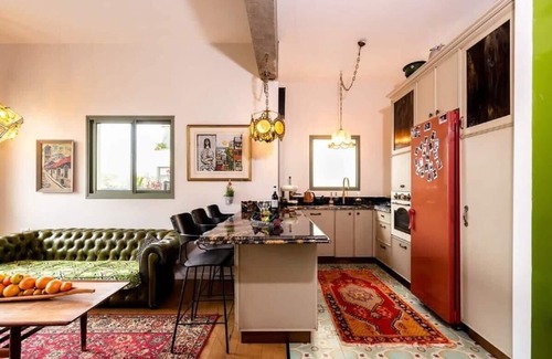 Tel Aviv City Center Apartment | High Quality Classic Apartment In Tel Aviv